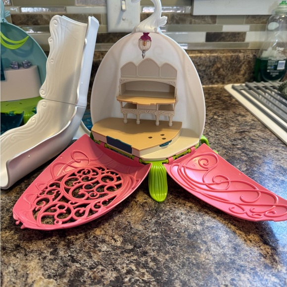 Set of Schleich Fairy Accessories, Slide and Lion training playset - Picture 7 of 8